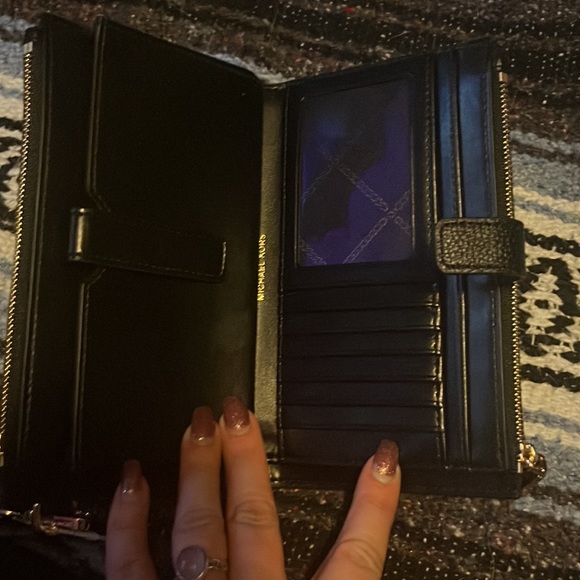 Micheal Kors continental wallet NWOT - Picture 3 of 7